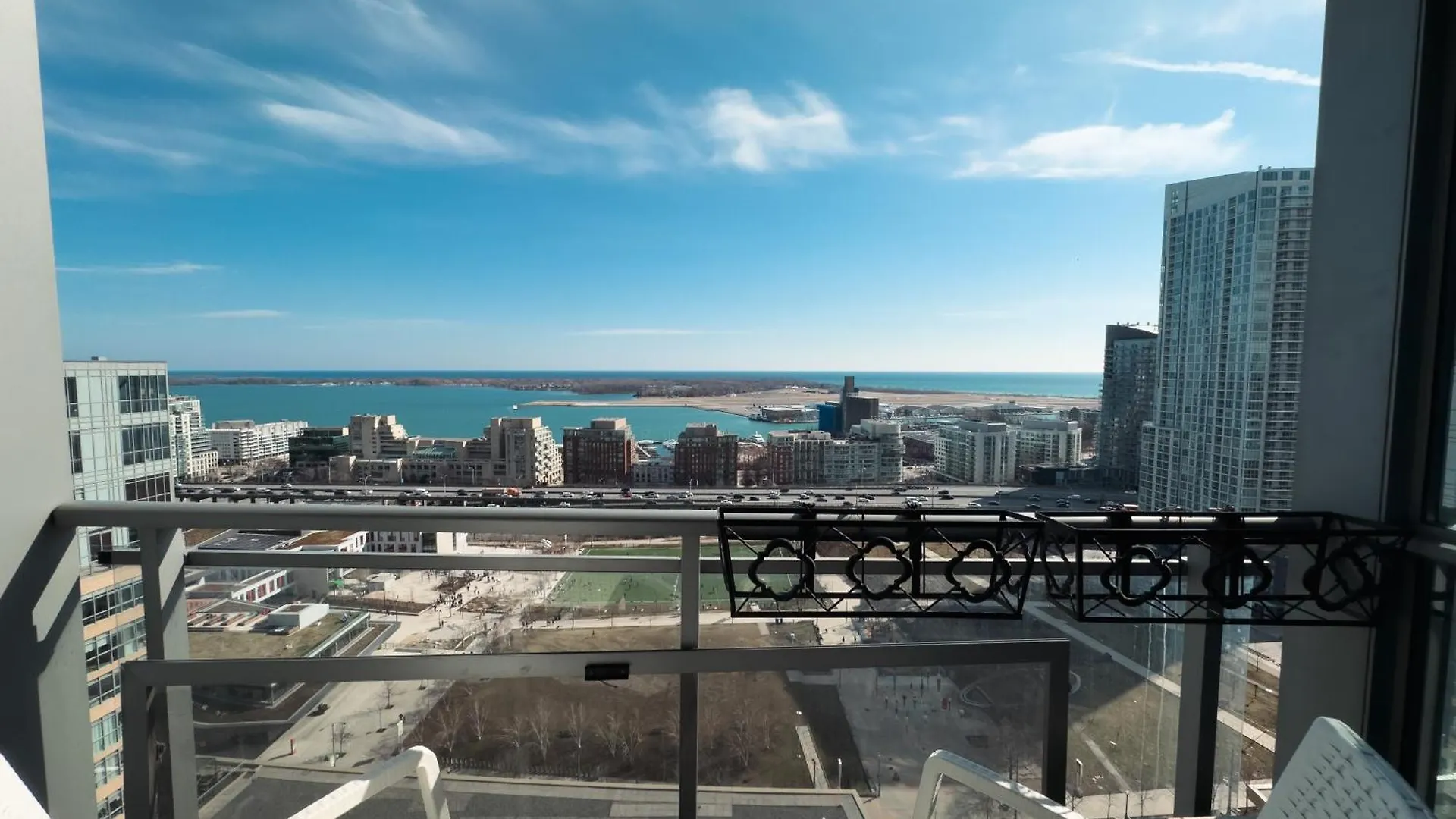 شقة تورونتو  في Luxurious 2 Beds Near Cn Tower Scotia Arena Rogers Centre & Free Parking كندا